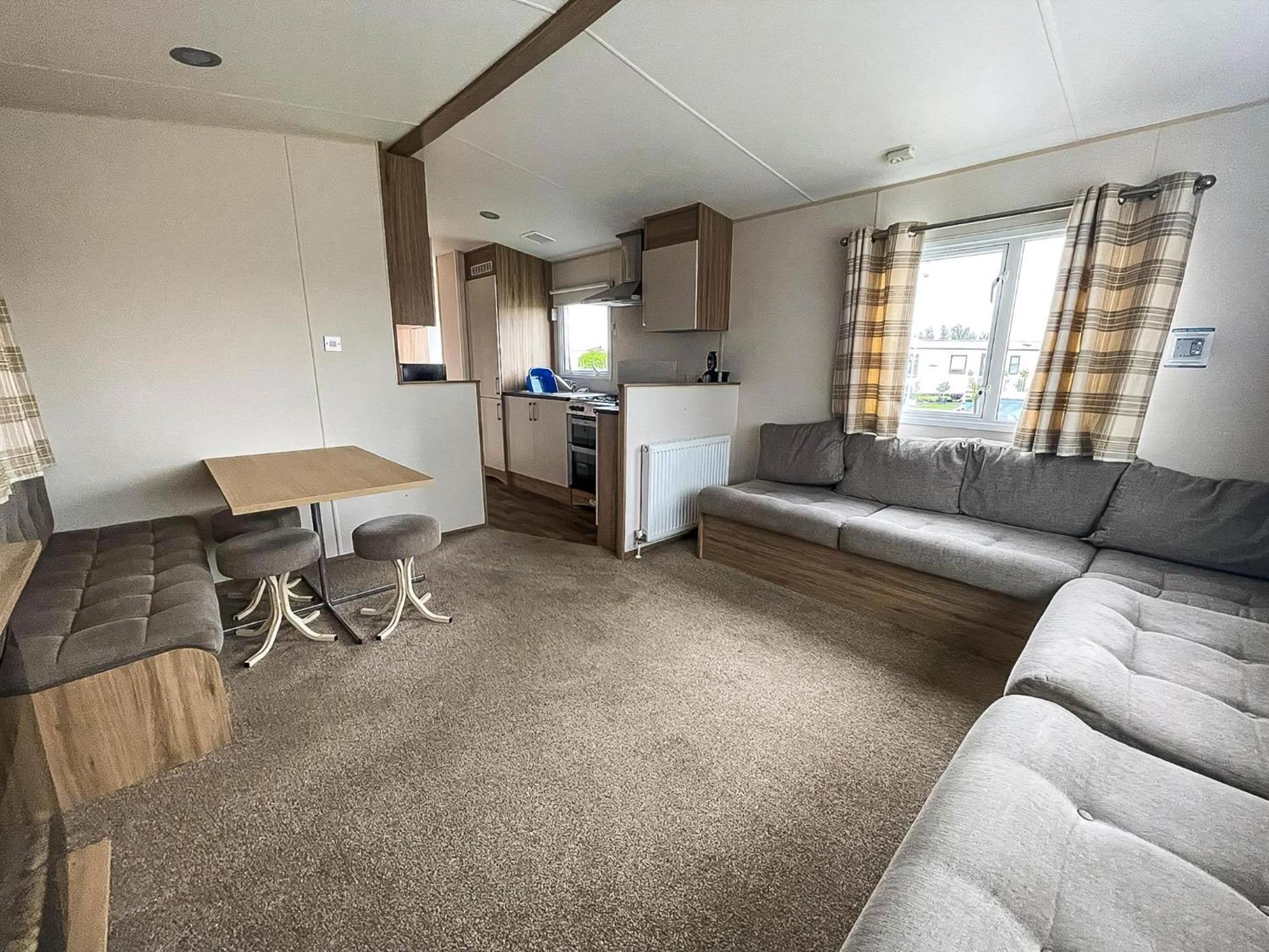 Superb 6 Berth Caravan At St Osyth Beach, Near Clacton-On-Sea Ref 28008Mc Zewnętrze zdjęcie